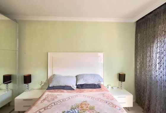Venta - Apartamento / Piso -
Torrevieja - Center