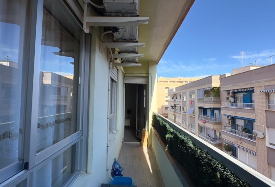 Venta - Apartamento / Piso -
Torrevieja - Center
