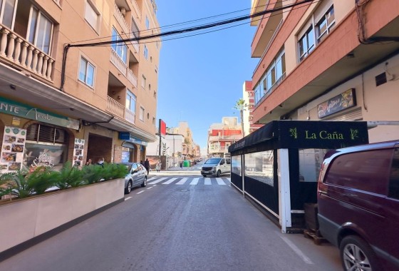 Venta - Apartamento / Piso -
Torrevieja - Center