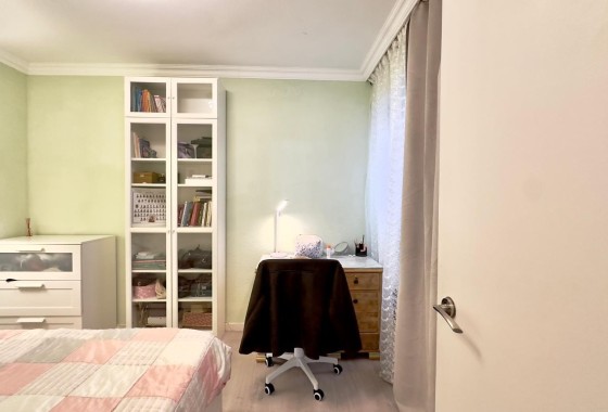Venta - Apartamento / Piso -
Torrevieja - Center
