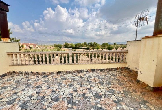 Revente - Maison de ville -
Pinoso - Inland