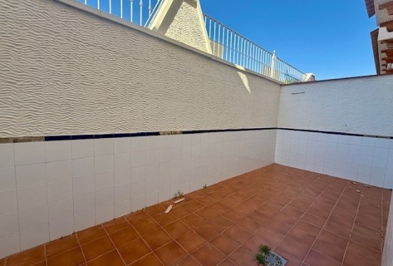 Herverkoop - Stadswoning -
San Miguel de Salinas - Inland