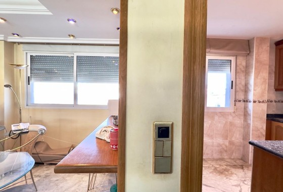 Resale - Wohnung / Appartement -
Torrevieja - Center