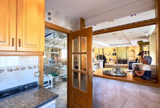 Resale - Wohnung / Appartement -
Torrevieja - Center