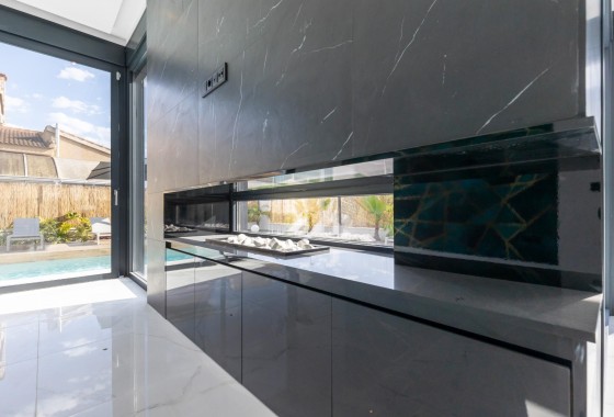 Sprzedaż - Willa wolnostojąca -
Torrevieja - Torreta florida