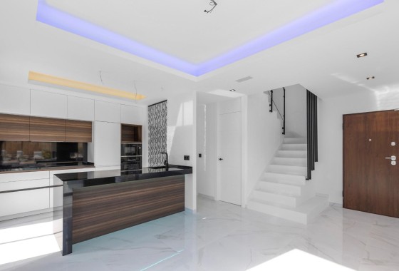 Sprzedaż - Willa wolnostojąca -
Torrevieja - Torreta florida