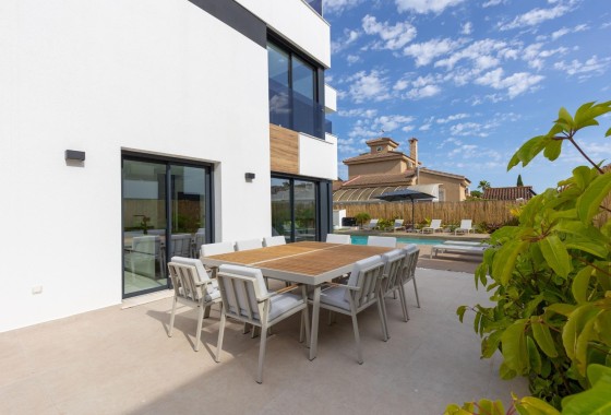 Sprzedaż - Willa wolnostojąca -
Torrevieja - Torreta florida