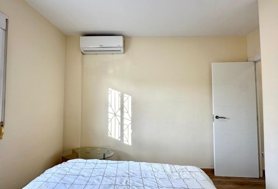 Revente - Appartement -
Torrevieja - Torreblanca