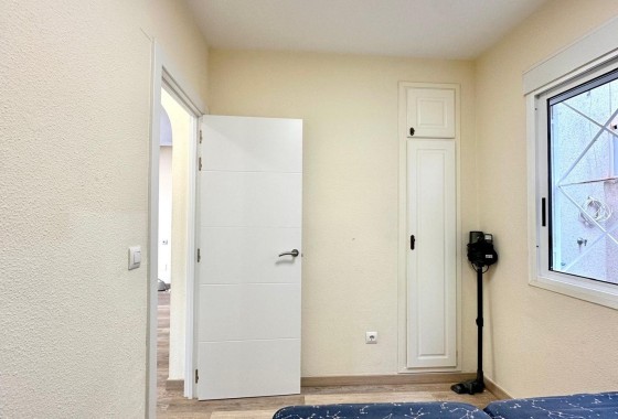 Revente - Appartement -
Torrevieja - Torreblanca