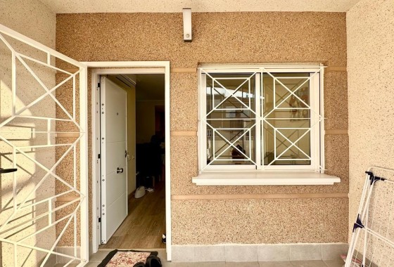 Revente - Appartement -
Torrevieja - Torreblanca