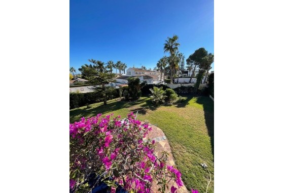Sprzedaż - Willa wolnostojąca -
Villamartín - Costa Blanca