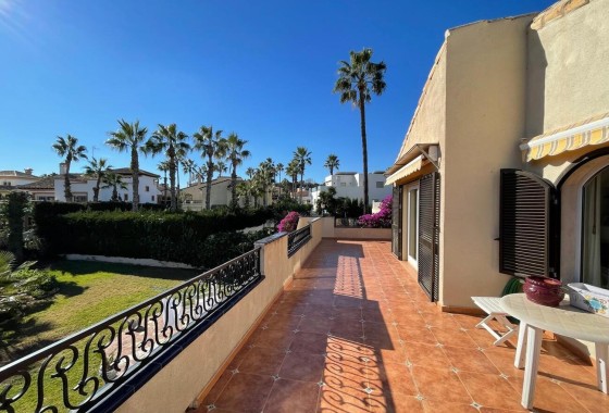 Sprzedaż - Willa wolnostojąca -
Villamartín - Costa Blanca