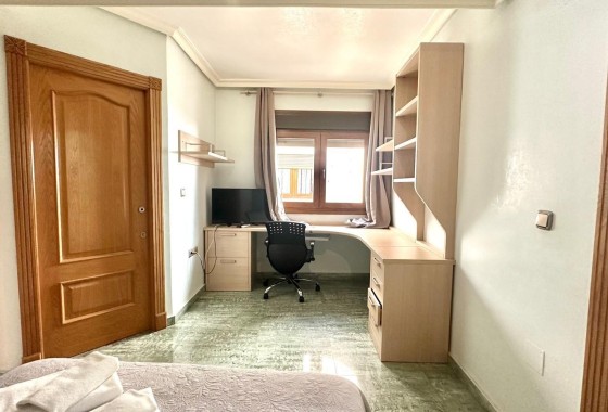 Resale - Wohnung / Apartment -
Torrevieja