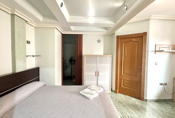 Resale - Wohnung / Apartment -
Torrevieja