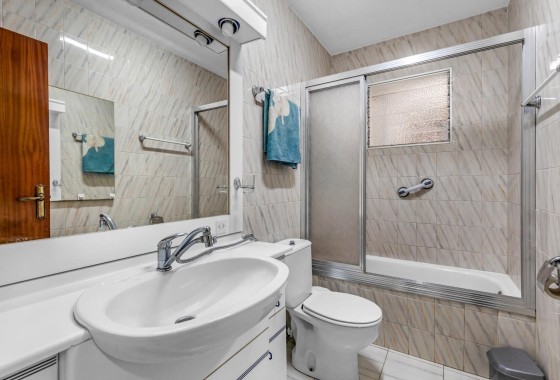 Herverkoop - Appartement / Flat -
Torrevieja - Centro