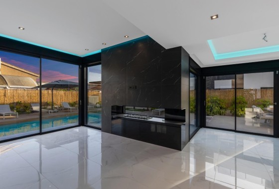 Sprzedaż - Willa wolnostojąca -
Torrevieja - Torreta florida