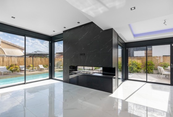 Sprzedaż - Willa wolnostojąca -
Torrevieja - Torreta florida