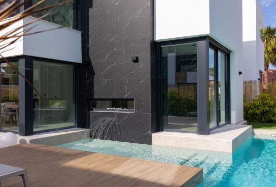 Sprzedaż - Willa wolnostojąca -
Torrevieja - Torreta florida