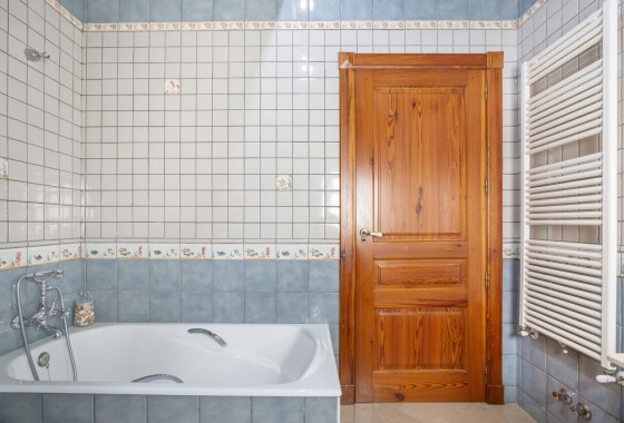 Venta - Chalet Independiente -
Torrevieja - Costa Blanca