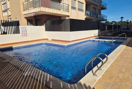 Herverkoop - Appartement / Flat -
Torrevieja - Punta Prima