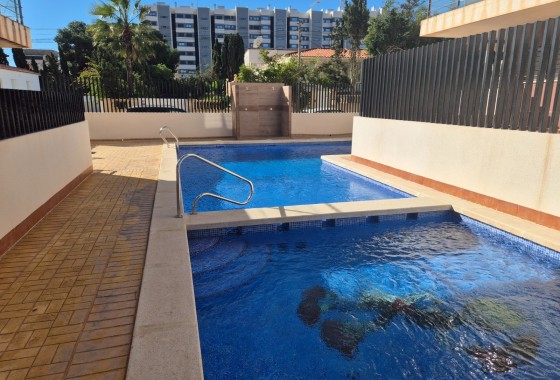 Herverkoop - Appartement / Flat -
Torrevieja - Punta Prima