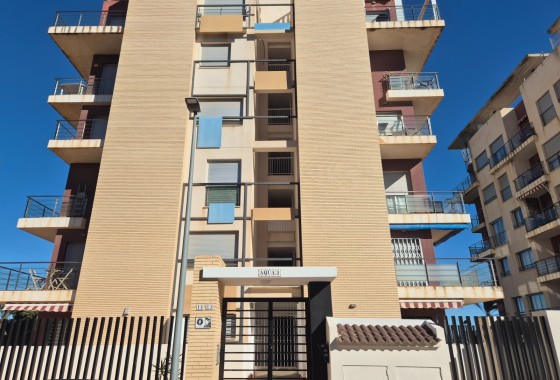 Herverkoop - Appartement / Flat -
Torrevieja - Punta Prima