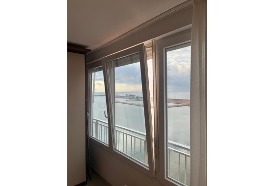 Resale - Wohnung / Appartement -
Torrevieja - El Acequión - Los Náufragos