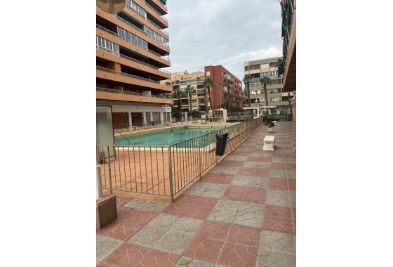 Resale - Wohnung / Appartement -
Torrevieja - El Acequión - Los Náufragos
