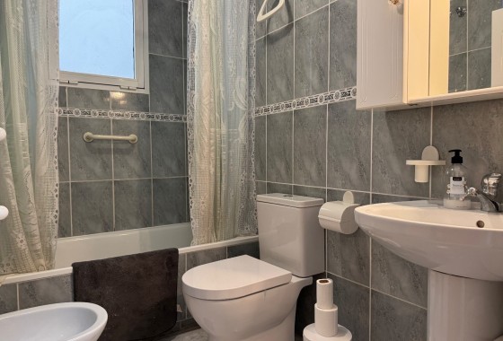 Herverkoop - Appartement / Flat -
Torrevieja - Los Locos