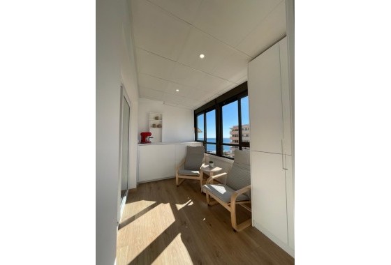 Herverkoop - Appartement / Flat -
Torrevieja - Cabo cervera