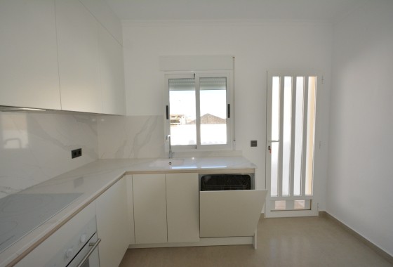 Venta - Chalet Independiente -
Algorfa - Inland