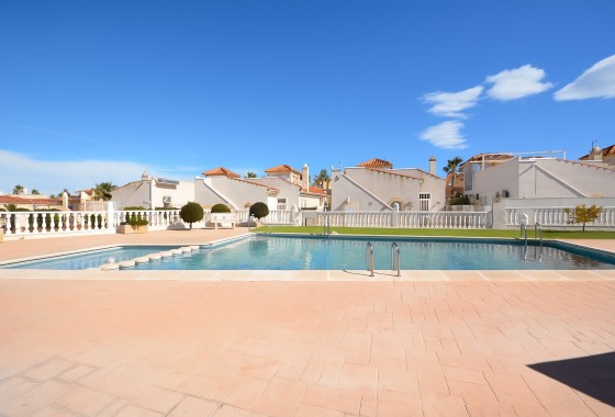 Venta - Chalet Independiente -
Algorfa - Inland