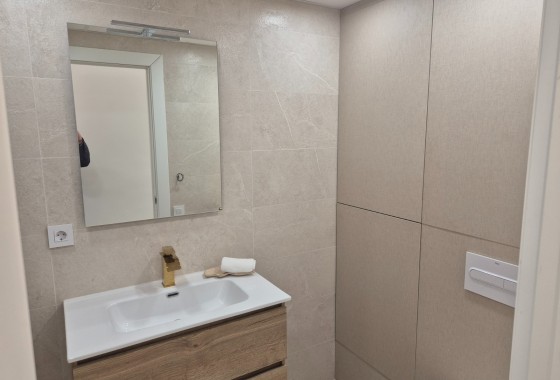 Herverkoop - Appartement / Flat -
Torrevieja - Playa del Acequión