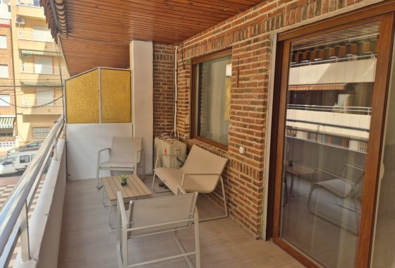 Herverkoop - Appartement / Flat -
Torrevieja - Playa del Acequión