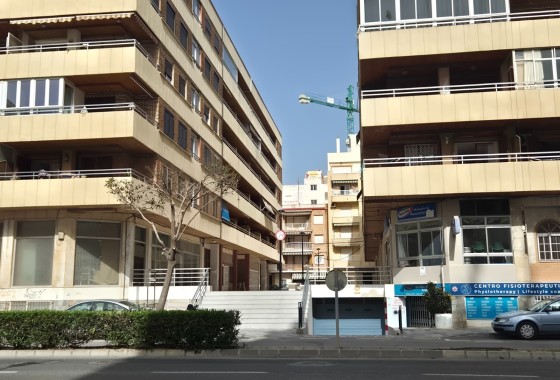 Herverkoop - Appartement / Flat -
Torrevieja - Playa del Acequión