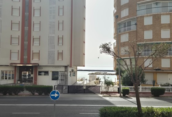 Herverkoop - Appartement / Flat -
Torrevieja - Playa del Acequión