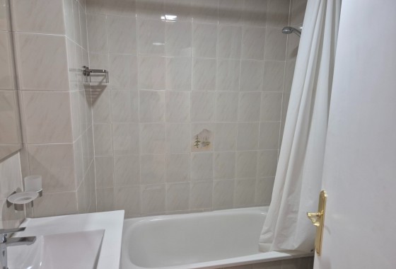 Herverkoop - Appartement / Flat -
Torrevieja - El Acequión