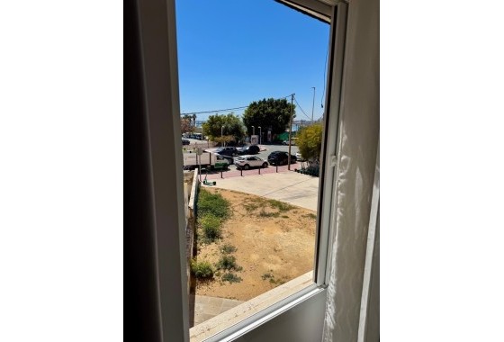 Herverkoop - Appartement / Flat -
Torrevieja - Puerto Deportivo