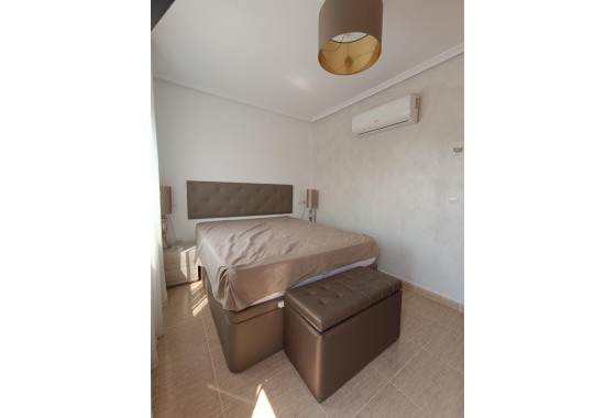 Resale - Stadthaus -
Avileses - Jerónimo Y Avileses