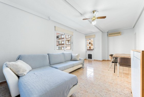 Herverkoop - Appartement / Flat -
Torrevieja - Centro