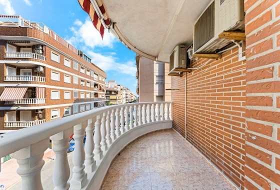 Herverkoop - Appartement / Flat -
Torrevieja - Centro