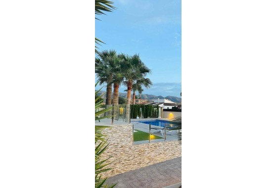 Herverkoop - Vrijstaande Villa -
Alfaz del Pi - Costa Blanca