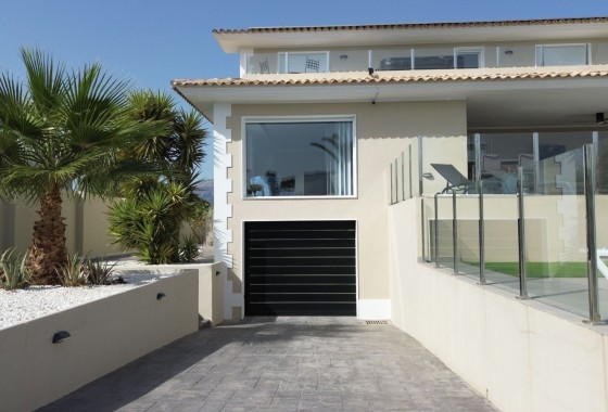 Herverkoop - Vrijstaande Villa -
Alfaz del Pi - Costa Blanca