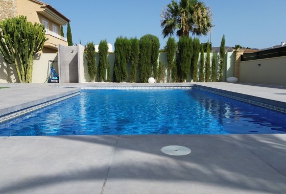 Herverkoop - Vrijstaande Villa -
Alfaz del Pi - Costa Blanca