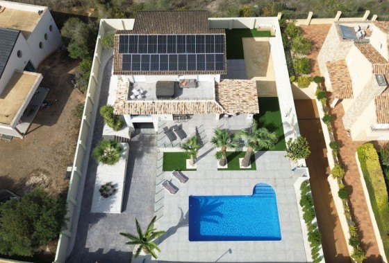 Herverkoop - Vrijstaande Villa -
Alfaz del Pi - Costa Blanca