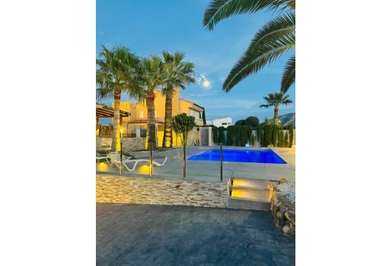 Herverkoop - Vrijstaande Villa -
Alfaz del Pi - Costa Blanca