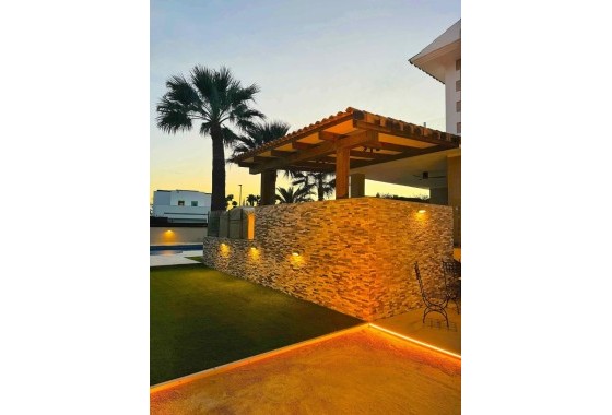 Herverkoop - Vrijstaande Villa -
Alfaz del Pi - Costa Blanca