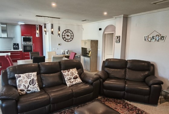 Resale - Freistehende Villa -
La Romana - Inland