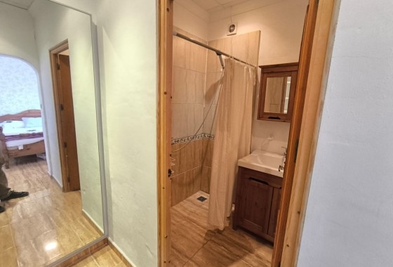 Resale - Freistehende Villa -
Villena - Inland