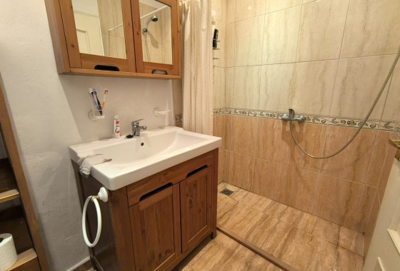 Resale - Freistehende Villa -
Villena - Inland